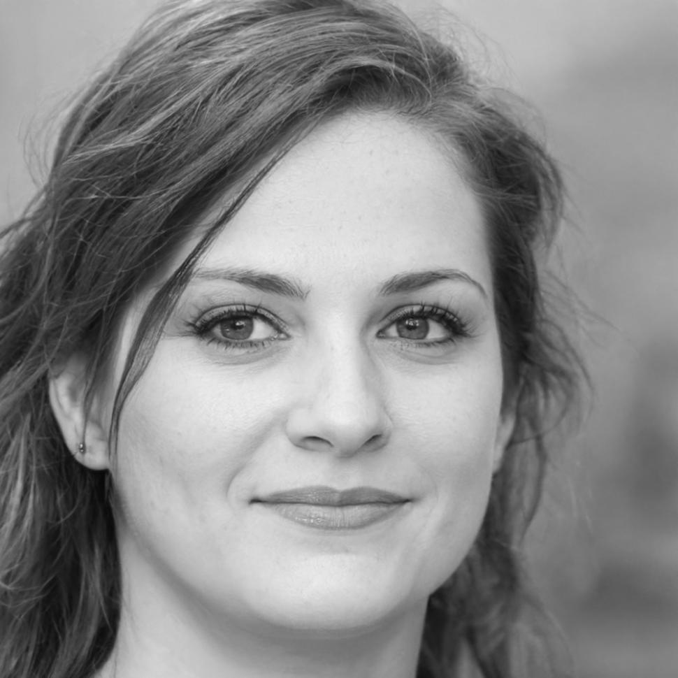 Retrato de Ximena Fournier, especialista en experiencia de aprendizaje